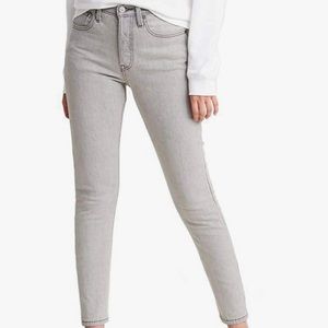 Light Grey Levi's Skinny Jeans